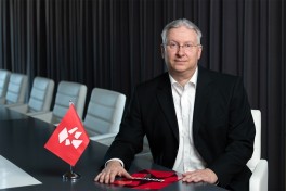 Гендиректор Bakcell Клаус Мюллер покинул должность