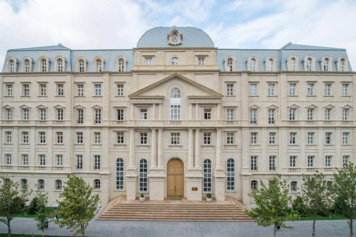 Расходы на обслуживание госдолга составят 2,4 млрд манатов в 2027 году