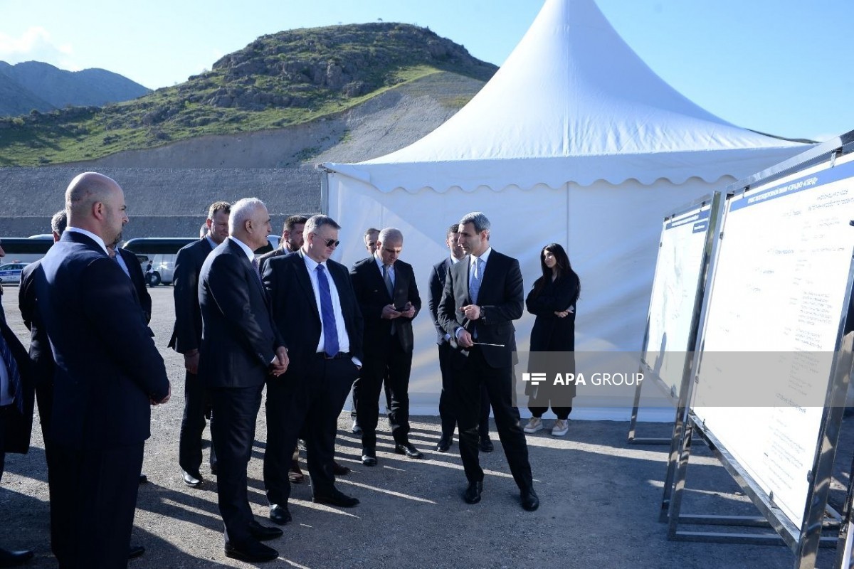Делегации Азербайджана и России ознакомились с инфраструктурными проектами в Зангилане-ФОТО 