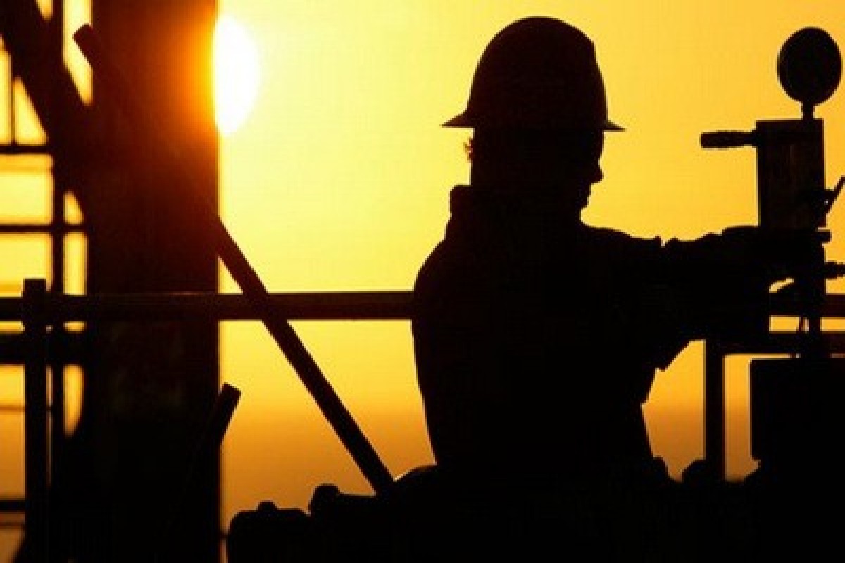 Нефть теряет позиции: Brent ниже $90 за баррель