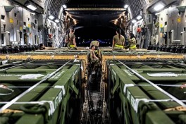 СМИ: США откладывают поставки оружия странам ЕС из-за операции в Иране