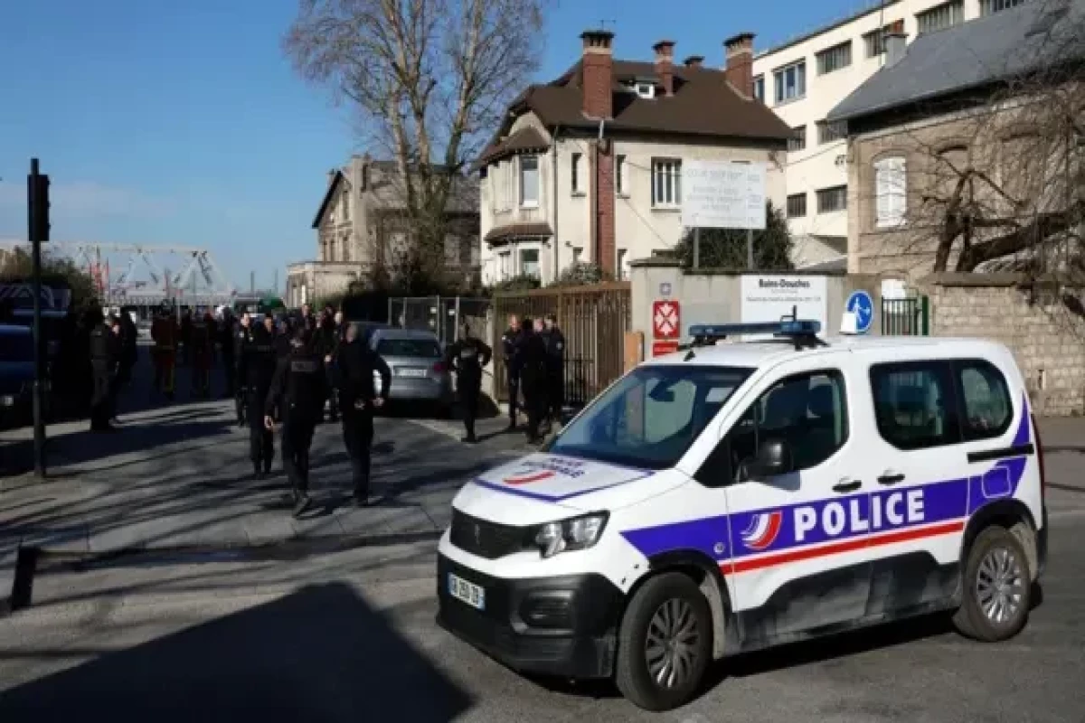 Под Парижем эвакуировали 15 тыс. человек из-за бомбы времен Второй мировой войны