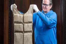 Спасательный жилет пассажира "Титаника" ушел с молотка более чем за $700 тыс.