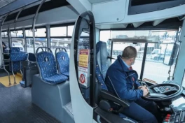 В Баку водитель автобуса умер от инфаркта за рулем