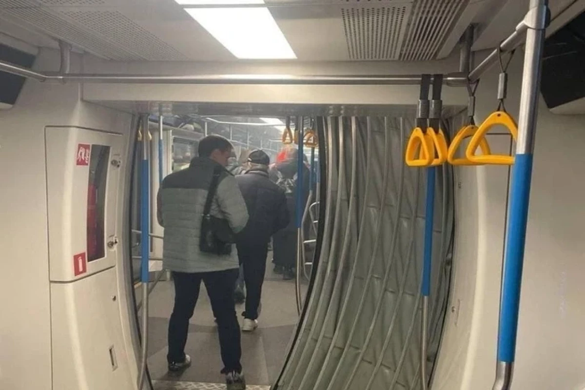 Дым и эвакуация: что на самом деле произошло в московском метро