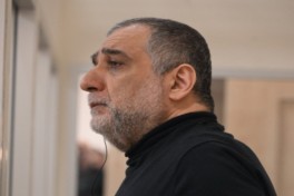 На казенных харчах, а все туда же: Варданян раздает указания из камеры