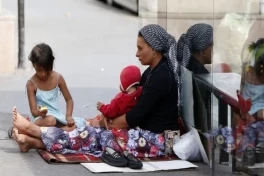 Милли Меджлис ввел штрафы и аресты за попрошайничество