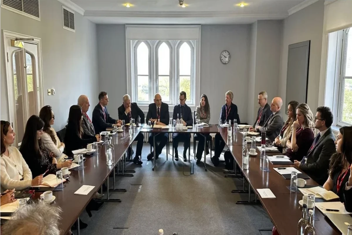 Эльчин Амирбеков провел серию важных встреч в Великобритании