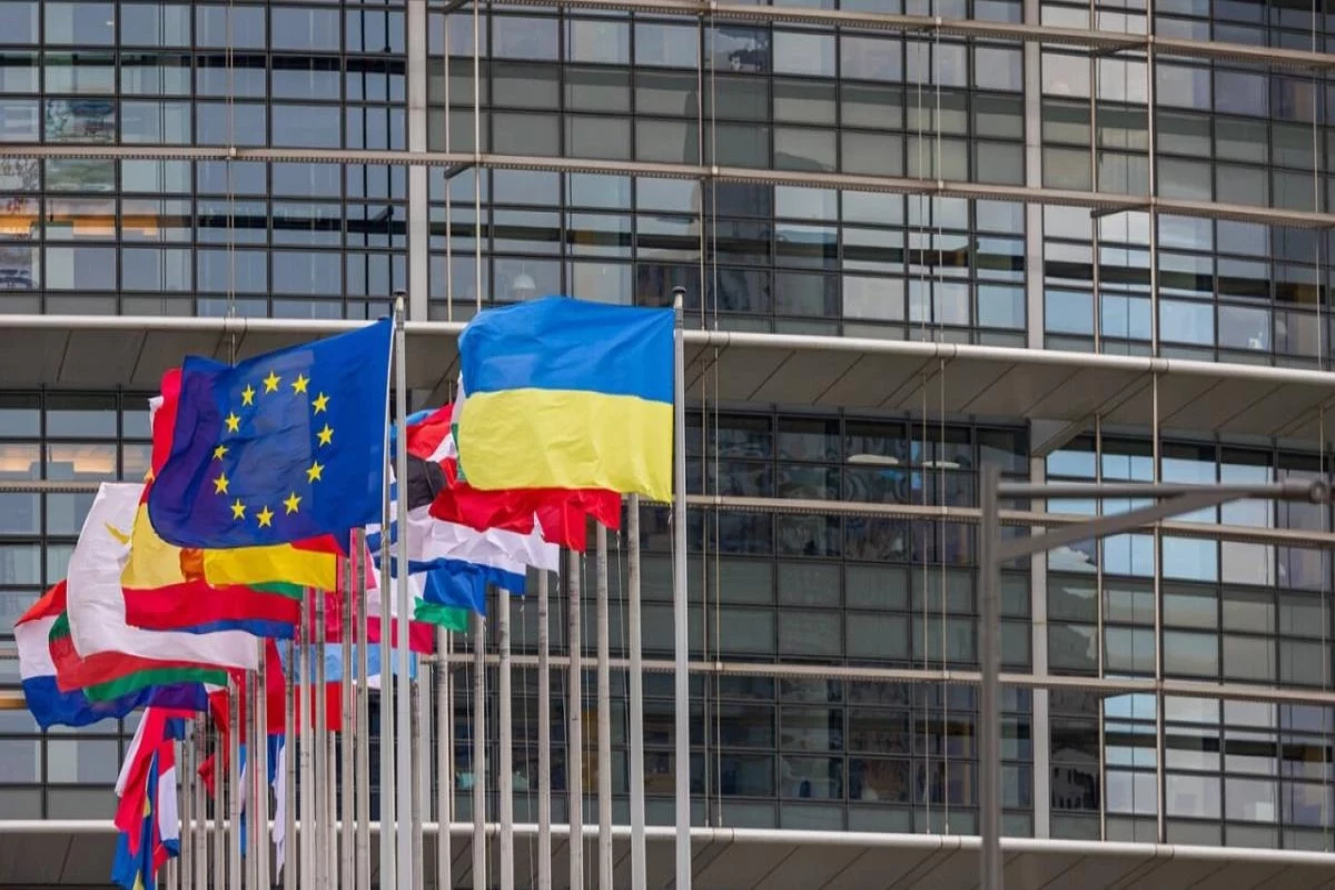 Венгрия и Словакия отказались подключаться в план финансирования Украины суммой 90 млрд евро  