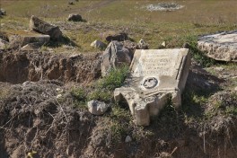 От мечетей до кладбищ: как армяне уничтожали культурную память азербайджанцев - ВЗГЛЯД  