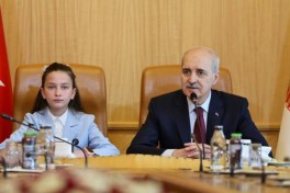 Куртулмуш: Турции нужна новая Конституция