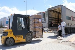 Турция отправила в Иран колонну медицинской помощи