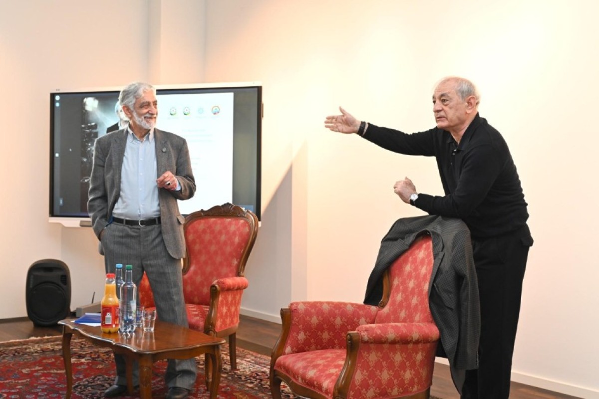 В Берлине организовали встречу Фахраддина Манафова с соотечественниками-ФОТО 