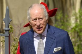 Власти Вашингтона собирались встретить Чарльза III флагами Австралии