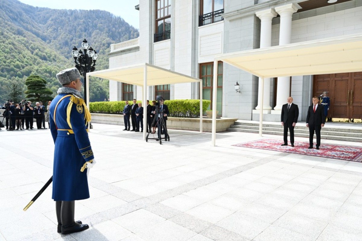 В Габале прошла церемония встречи премьер-министра Чехии-ФОТО 
