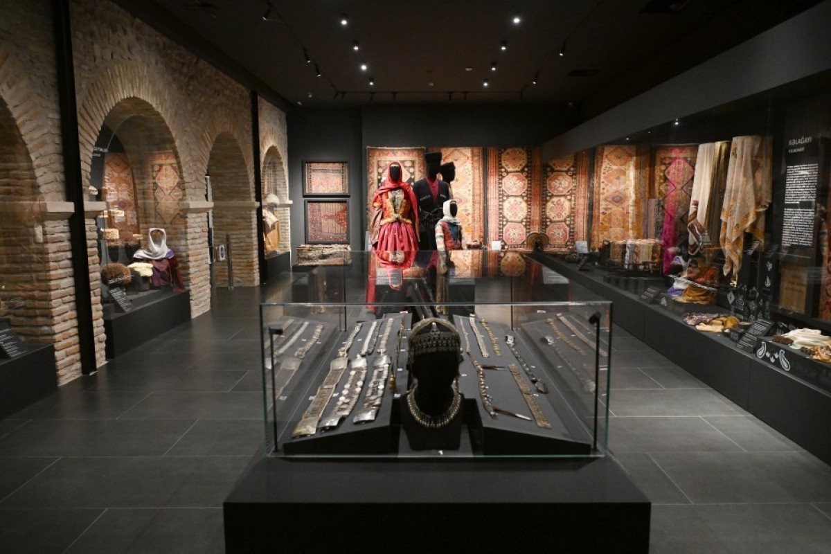 Лейла и Арзу Алиевы посетили заповедник и Шекинскую ханскую мечеть -ФОТО 