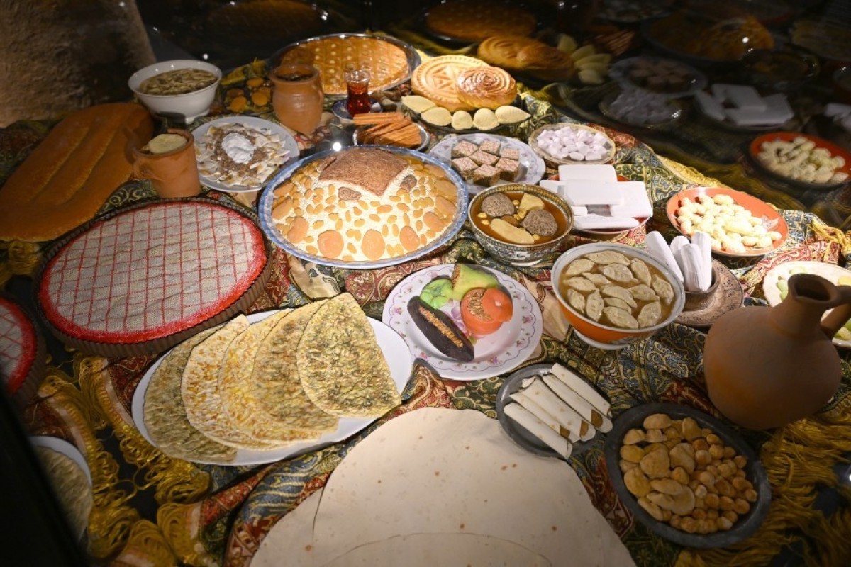 Лейла и Арзу Алиевы посетили заповедник и Шекинскую ханскую мечеть -ФОТО 