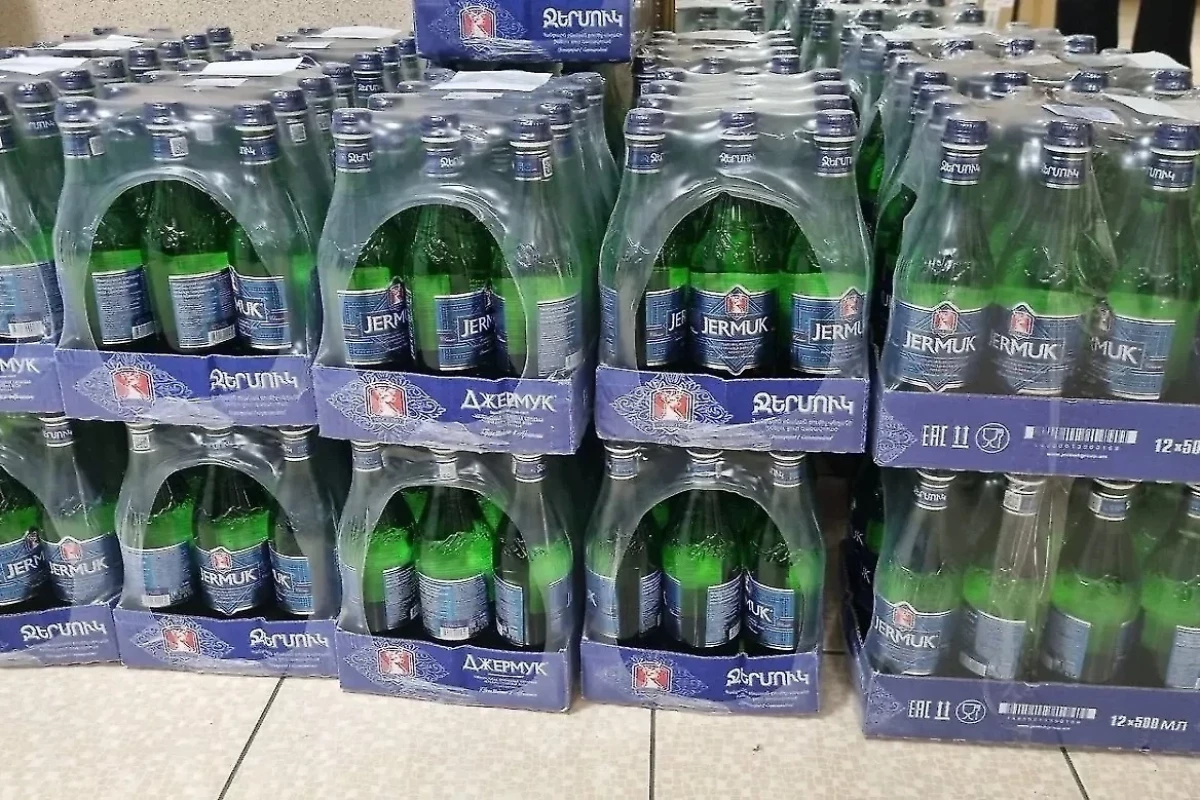 В России начали изымать с прилавков армянскую минералку "Джермук"