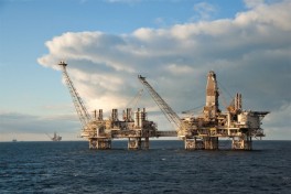 Коммерческие запасы нефти США опустились ниже 460 миллионов баррелей