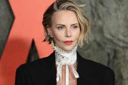 Шарлиз Терон отказалась от отношений с мужчинами