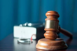 Американца обвинили в жестоком убийстве  и расчленении матери