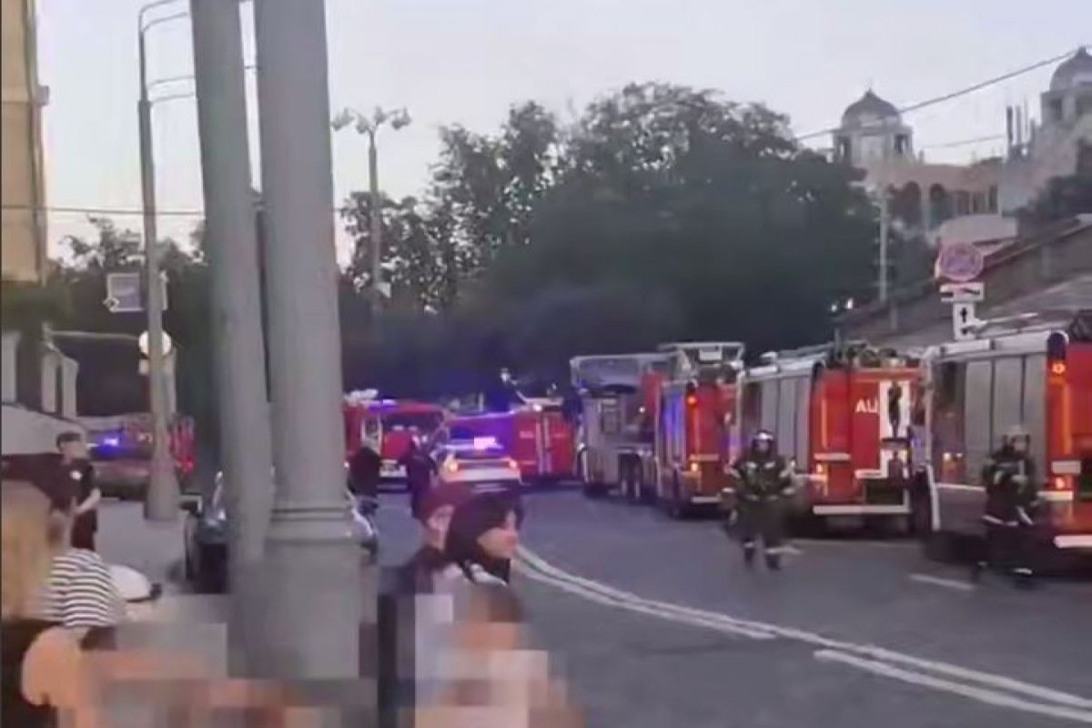 В Москве при взрыве в кафе погибли три человека, 15 ранены 