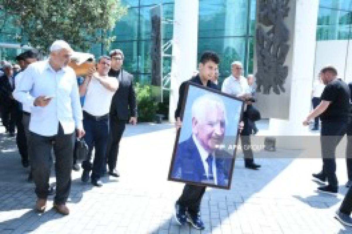 Народный поэт Нариман Гасанзаде похоронен на I Аллее почётного захоронения-ФОТО 