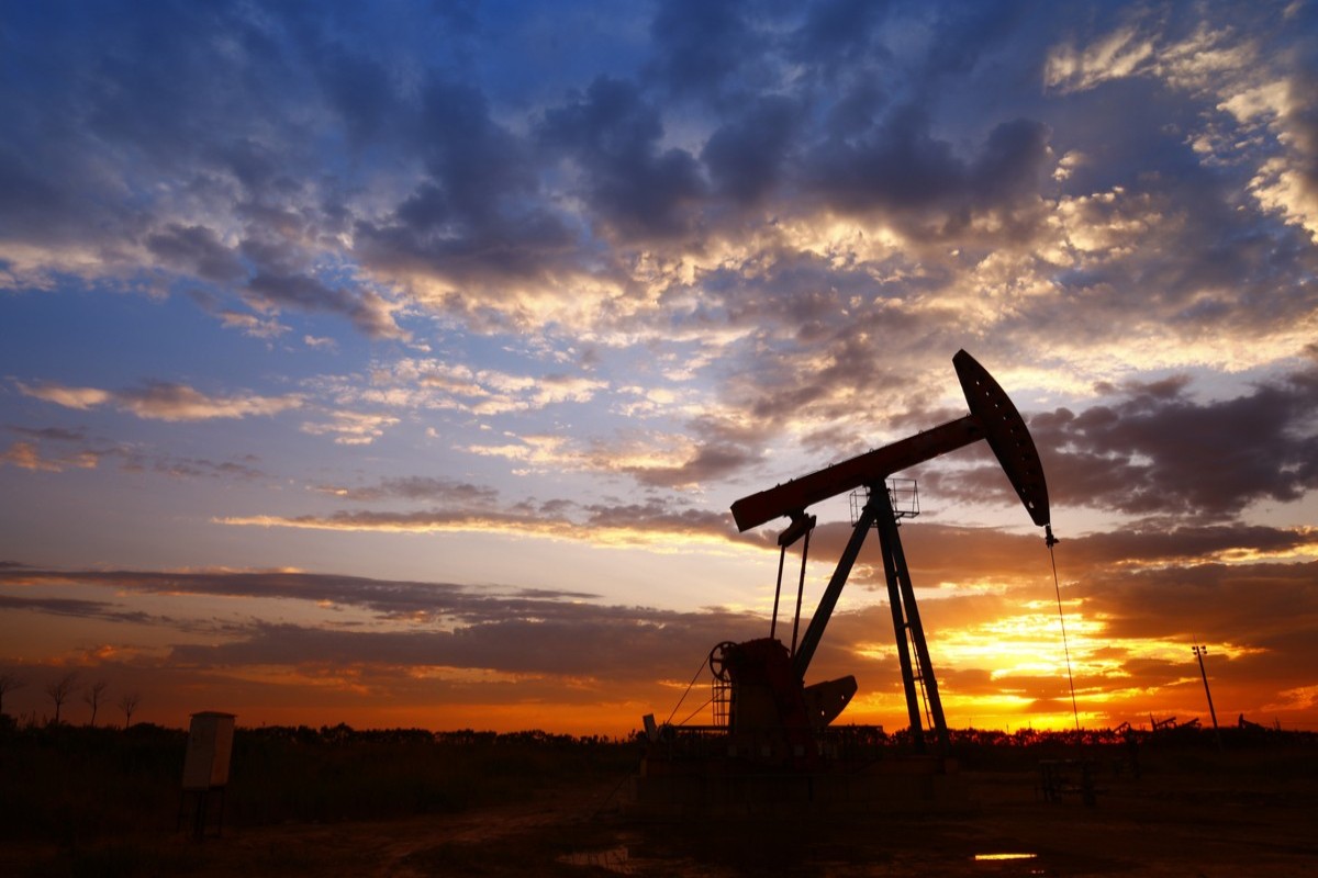 Brent подешевела более чем на 5% и опустилась ниже $84