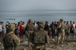 В Марокко заявили, что морские заграждения у Сеуты не решат проблему миграции