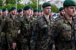 В Германии создают механизм альтернативной службы на случай всеобщего призыва