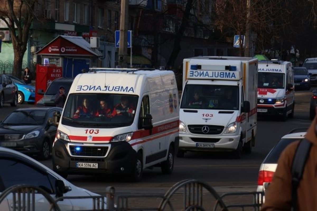 Ночной удар по Киеву: погибла женщина, десятки пострадавших
