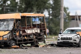 Россия нанесла удар по Сумам управляемыми авиабомбами, повреждены жилые дома и торговый центр