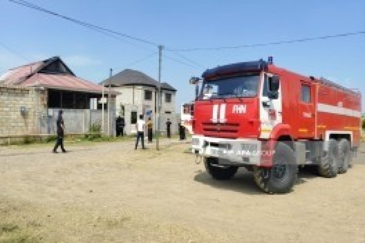 В Товузе произошёл пожар в доме, один человек отравился дымом-ФОТО 