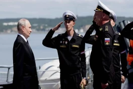 Япония вызвала посла России из-за визита Путина на Итуруп