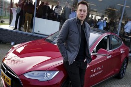 Компенсация Маска превысила годовую выручку Tesla