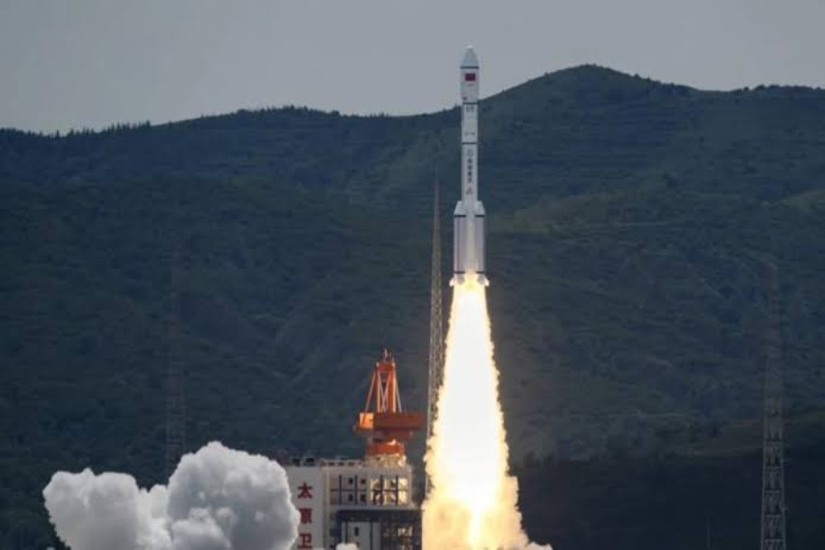 Китай запустил 24-ю группу спутников SatNet для интернета