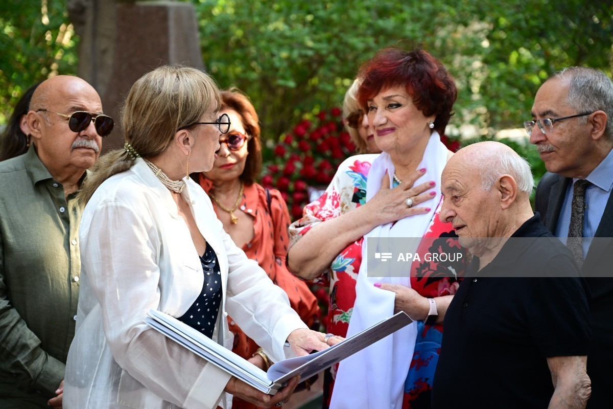 В Баку почтили память Муслима Магомаева в день его 84-летия-ФОТО 
