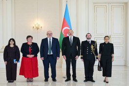 Ильхам Алиев принял нового посла Великобритании в Азербайджане-ФОТО 