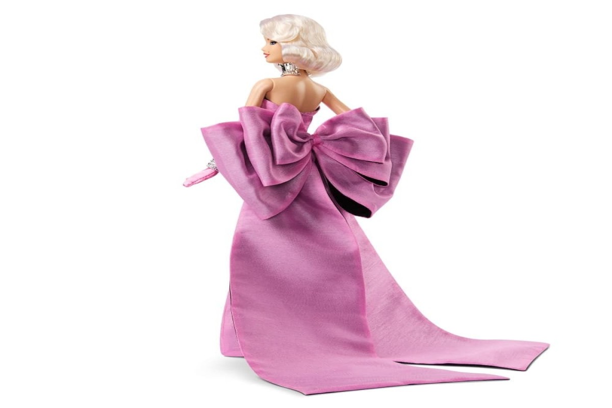 Mattel представила Барби в легендарном образе Мэрилин Монро-ФОТО 