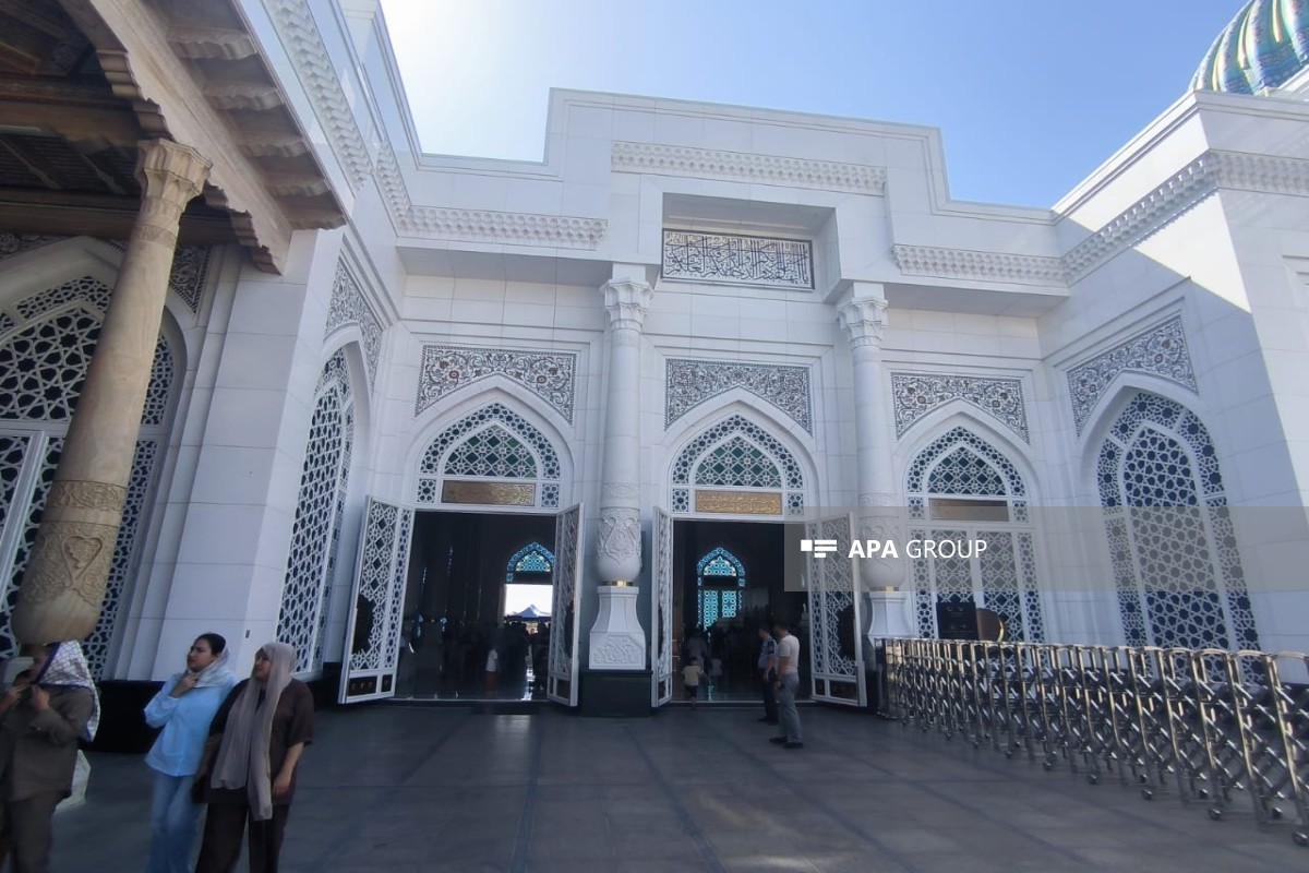 Азербайджанские журналисты побывали в мемориальном комплексе Имама Бухари-ФОТО 