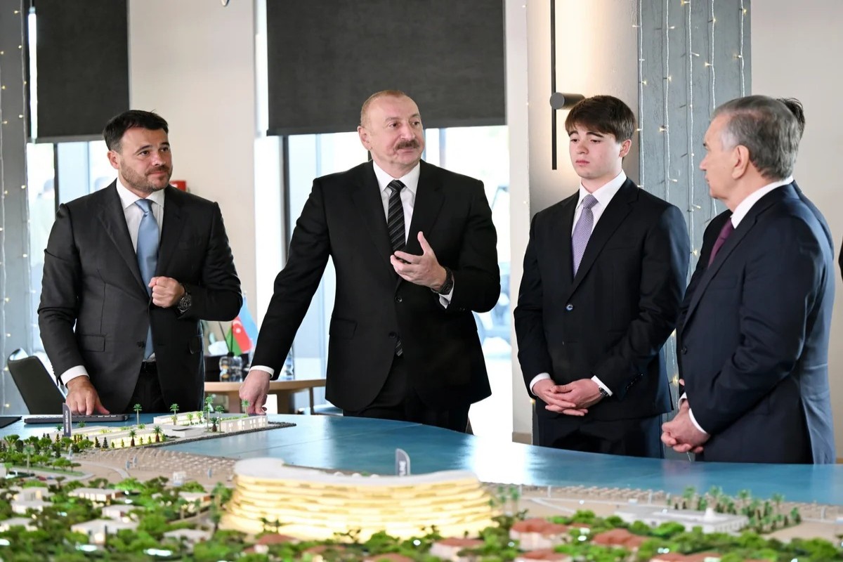 Алиев отметил проекты The Ritz-Carlton и Sea Breeze Uzbekistan