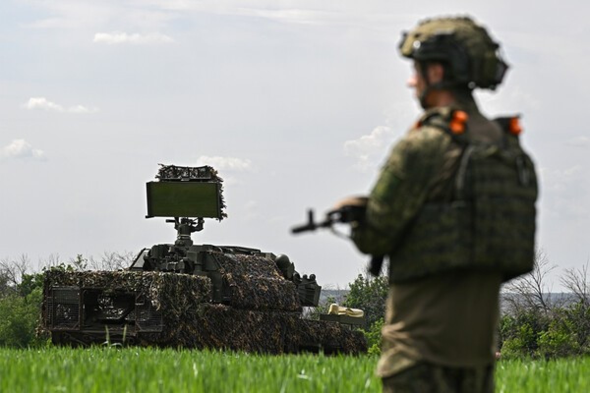 В небе над Россией за сутки сбиты более тысячи беспилотников