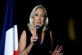 Ле Пен лидирует в президентских рейтингах Франции