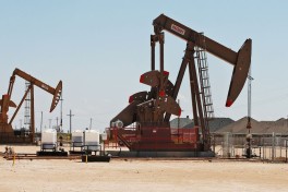 СМИ: Шесть стран ЕС предложили ввести спецналог для нефтяных компаний