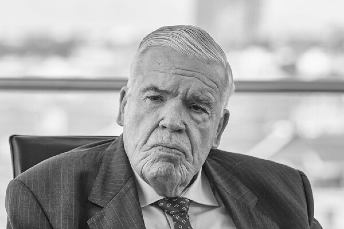 Умер один из богатейших людей мира