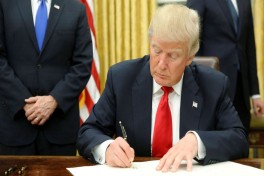 Трамп ввел ограничения на иностранное оборудование в энергетике