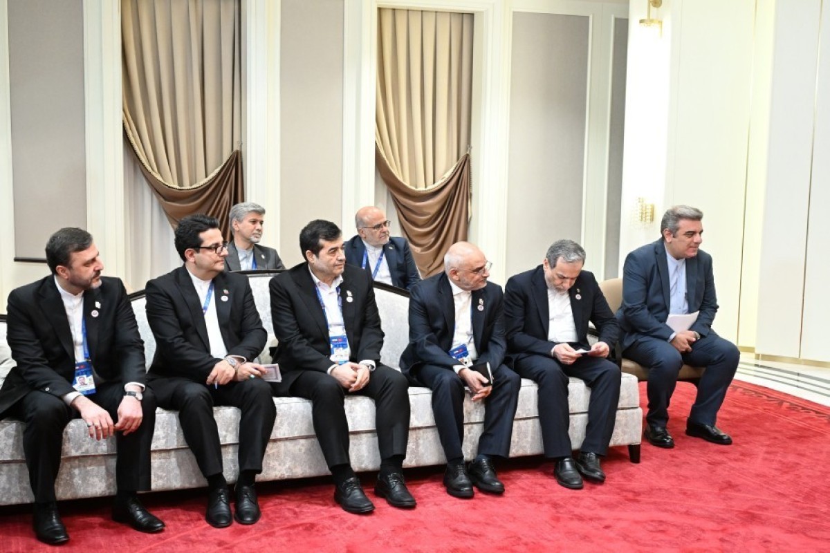 Ильхам Алиев встретился с Масудом Пезешкианом в Бишкеке -ФОТО 