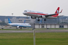 Крупнейшие авиакомпании Китая потеряли более миллиарда за полгода