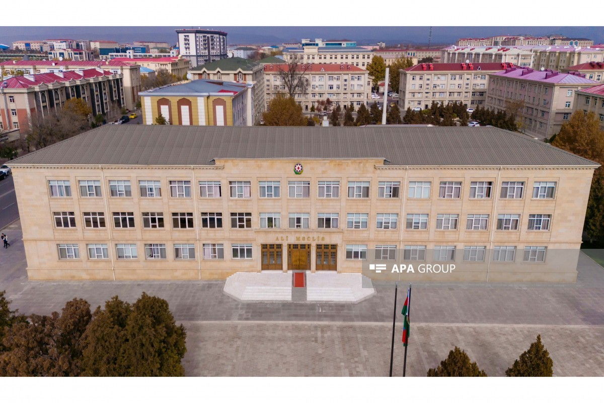 Парламент Азербайджана принял изменения в Конституцию Нахчыванской АР
 