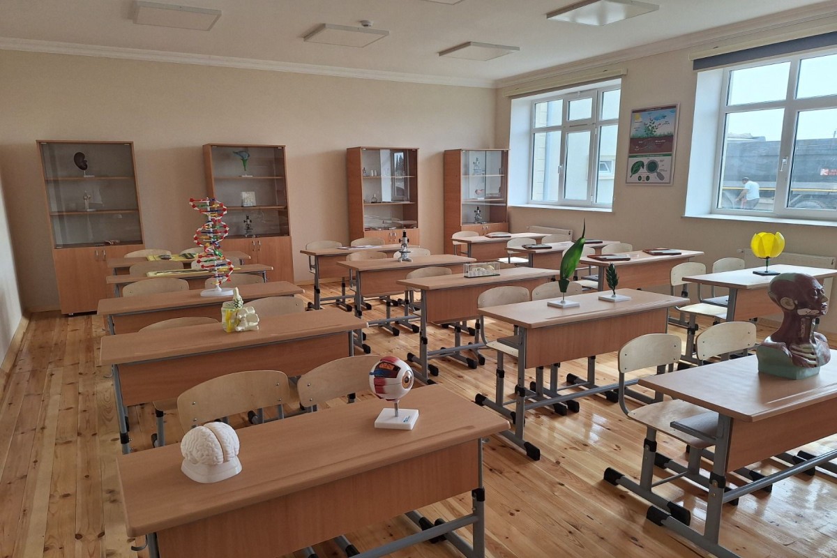 Новая школа в Галагайыне полностью готова к приему учащихся-ФОТО 